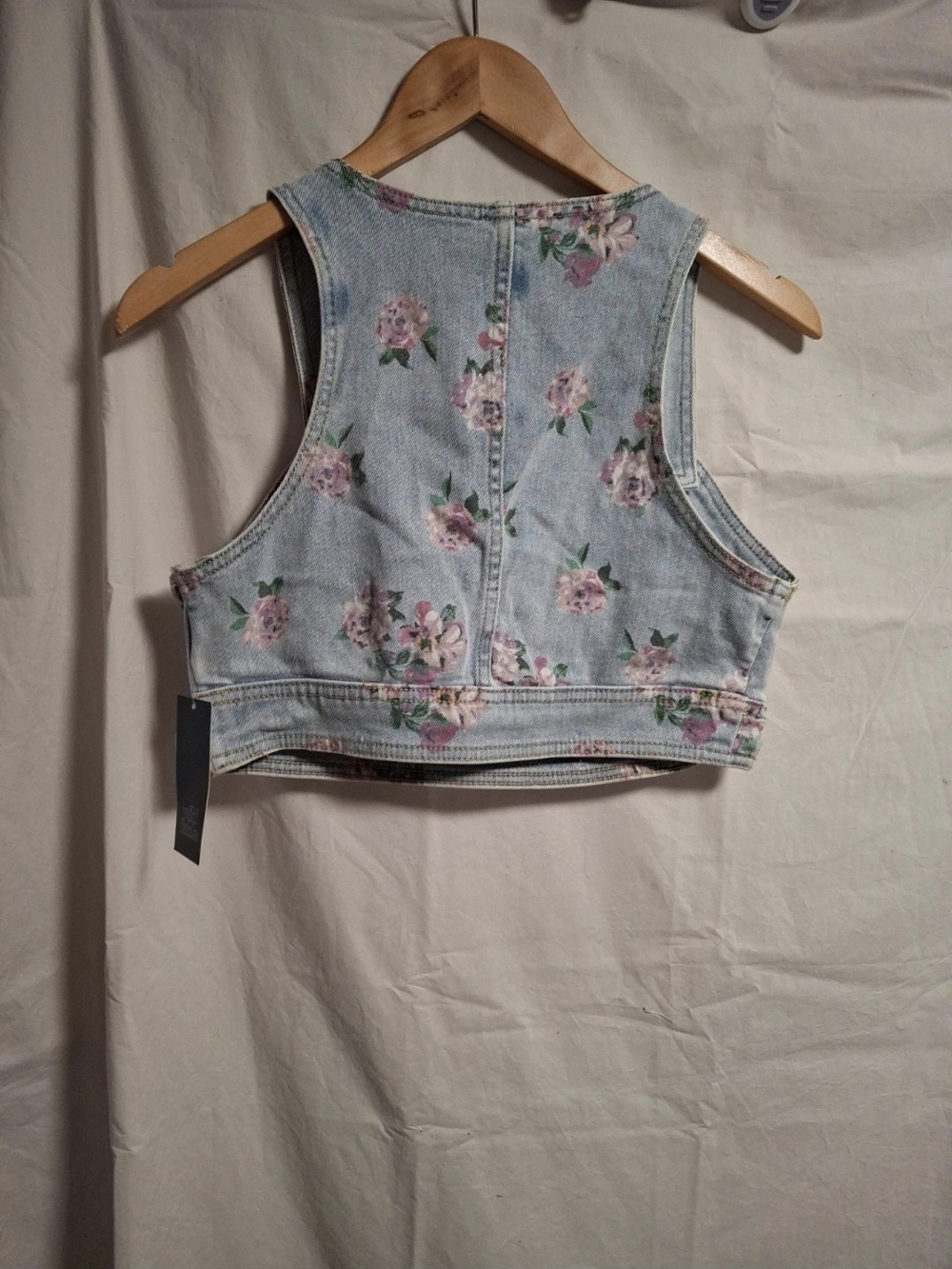 Wild Fable Floral Embroidered Denim Crop Top Size Small - Picture 2 of 6